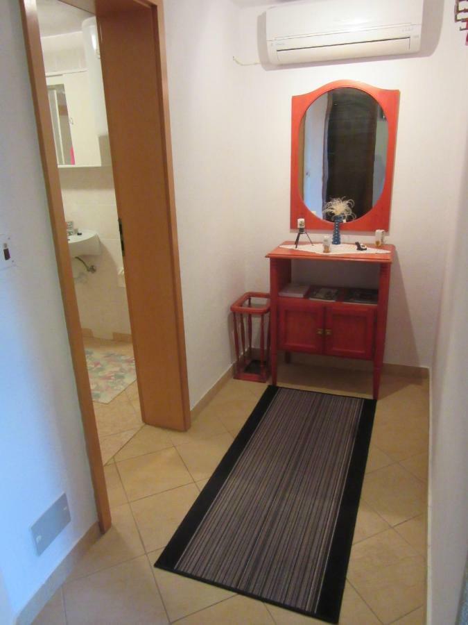 Apartmani Gracijela Karlobag Ngoại thất bức ảnh