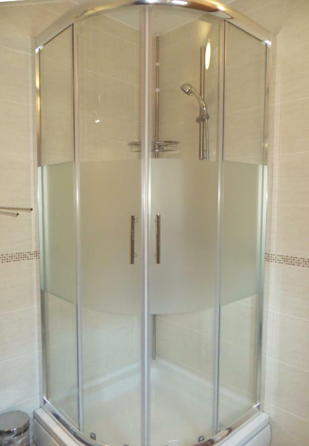 Apartmani Gracijela Karlobag Ngoại thất bức ảnh